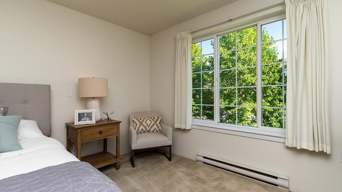 Christie Gardens Apartments & Care - Photo 2