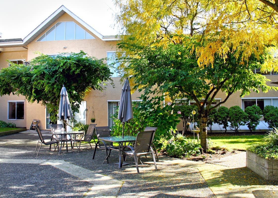 AgeCare Royal City - Photo 3