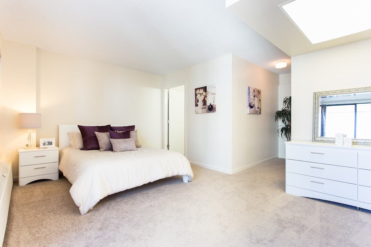 The Dunfield Retirement Residence - Photo 2