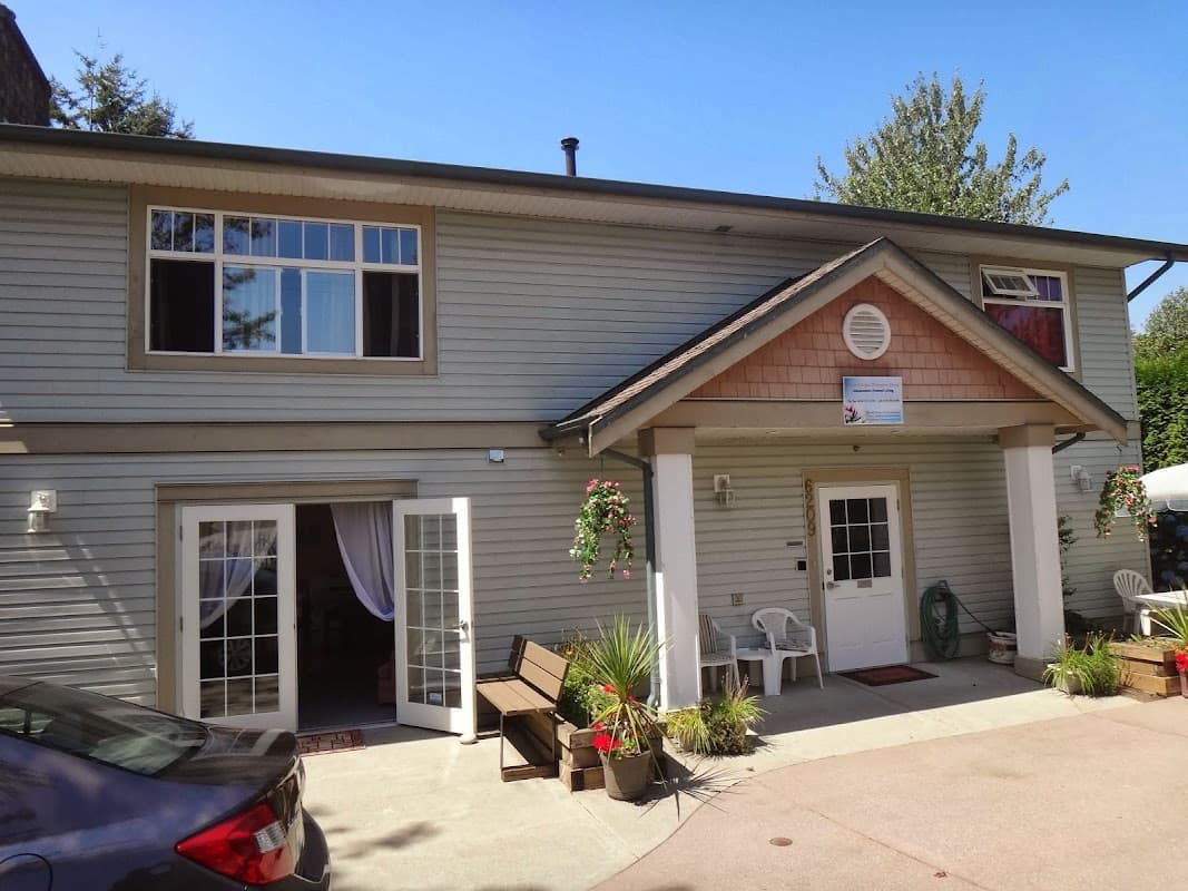 Clover Heights Retirement Home - Photo 1