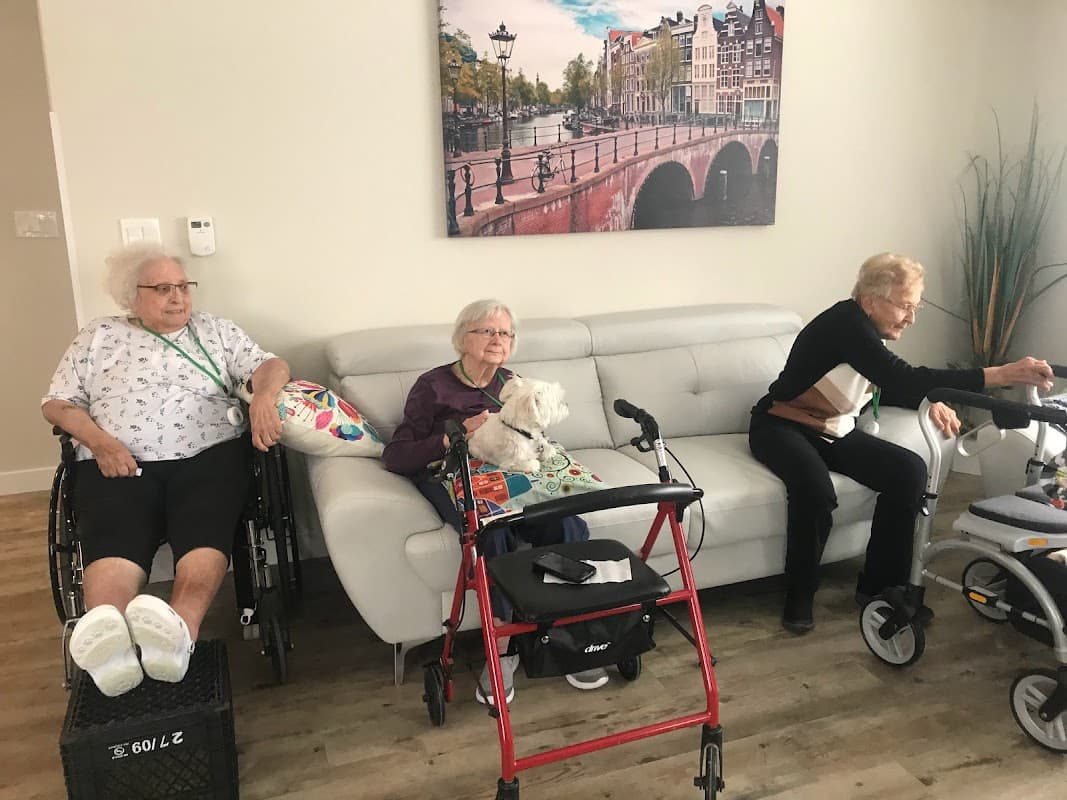 Warm 'n' Cozy Care Homes - Photo 1