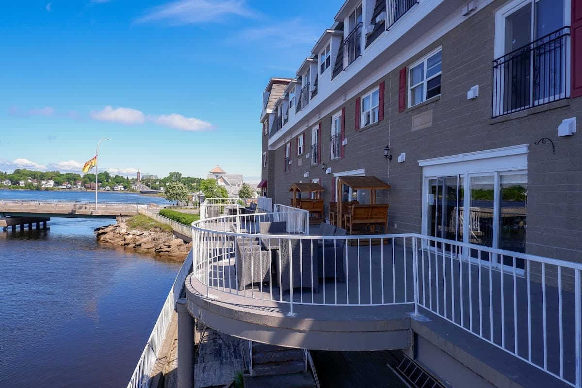 Royal Residence - Photo 1