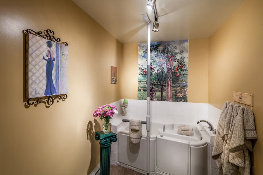 Venvi Renaissance Langley Retirement Living - Photo 3