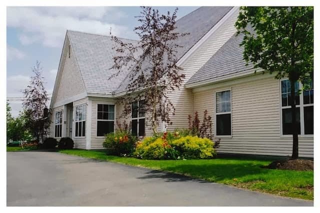 Chartwell Avondale Retirement Residence - Photo 1