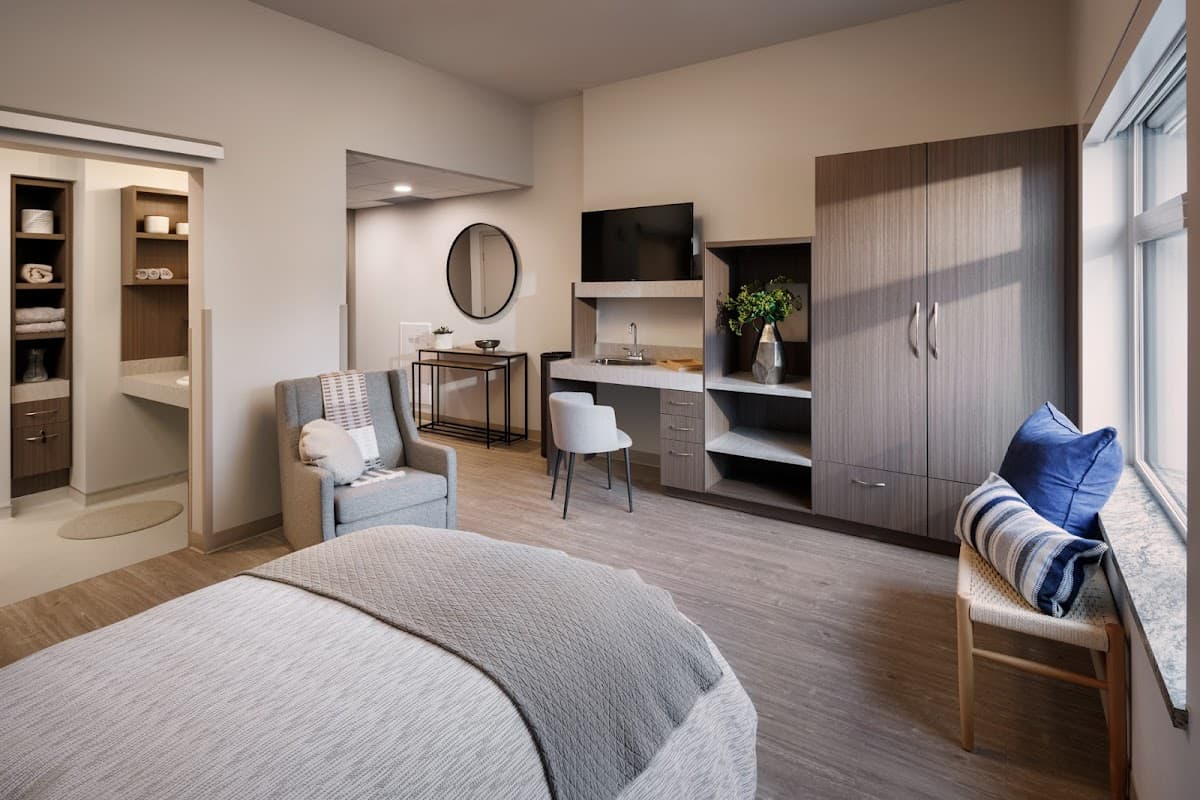 Venvi The Annex Retirement Residence - Photo 2