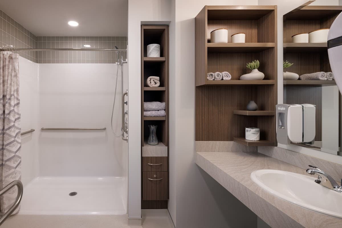 Venvi The Annex Retirement Residence - Photo 3