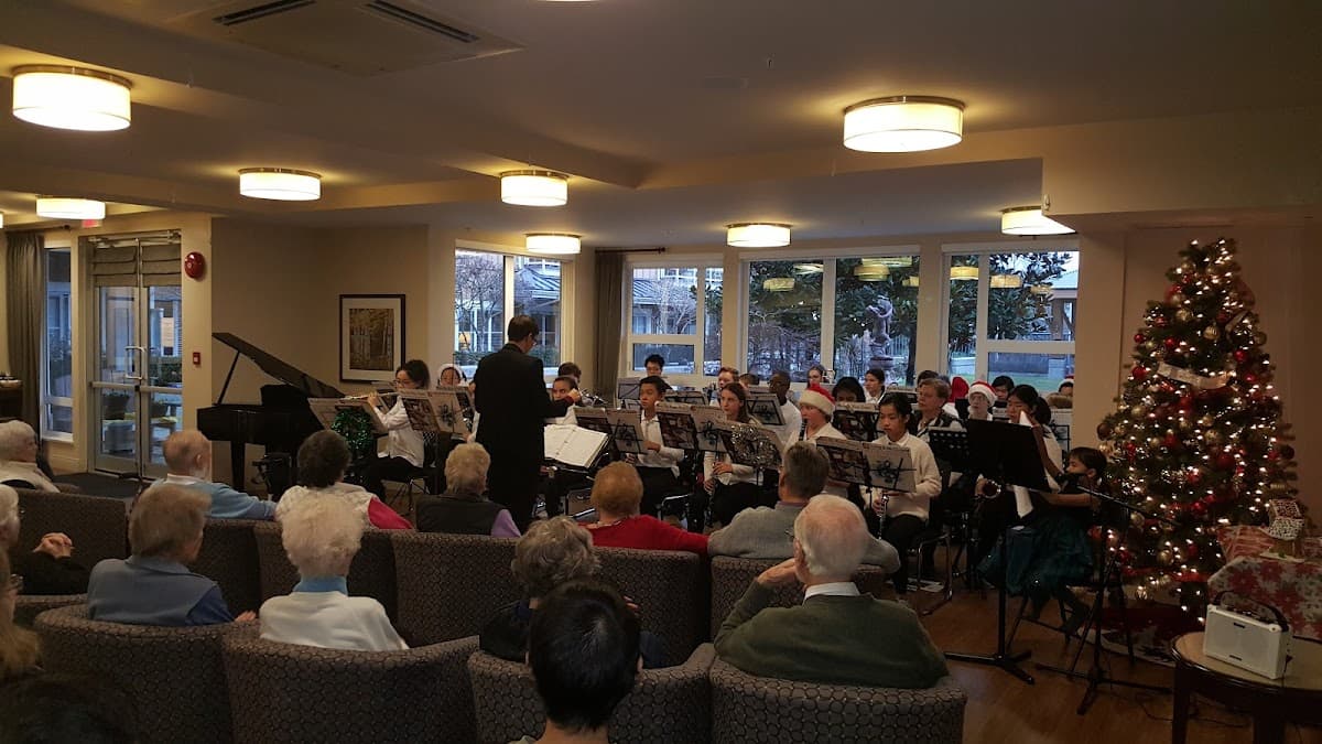 Maple Residences The - Photo 2