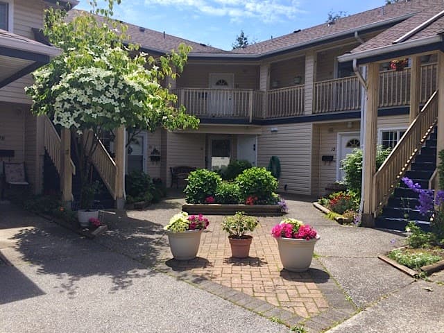 Blueberry Vale Housing Co-Operative - Photo 2