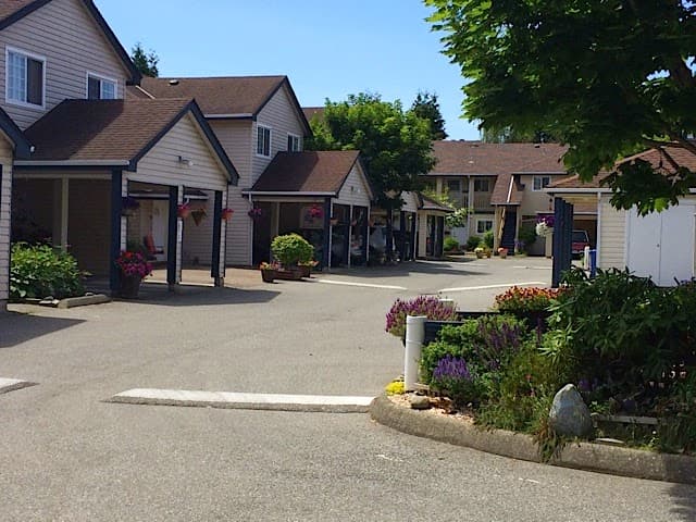 Blueberry Vale Housing Co-Operative - Photo 3