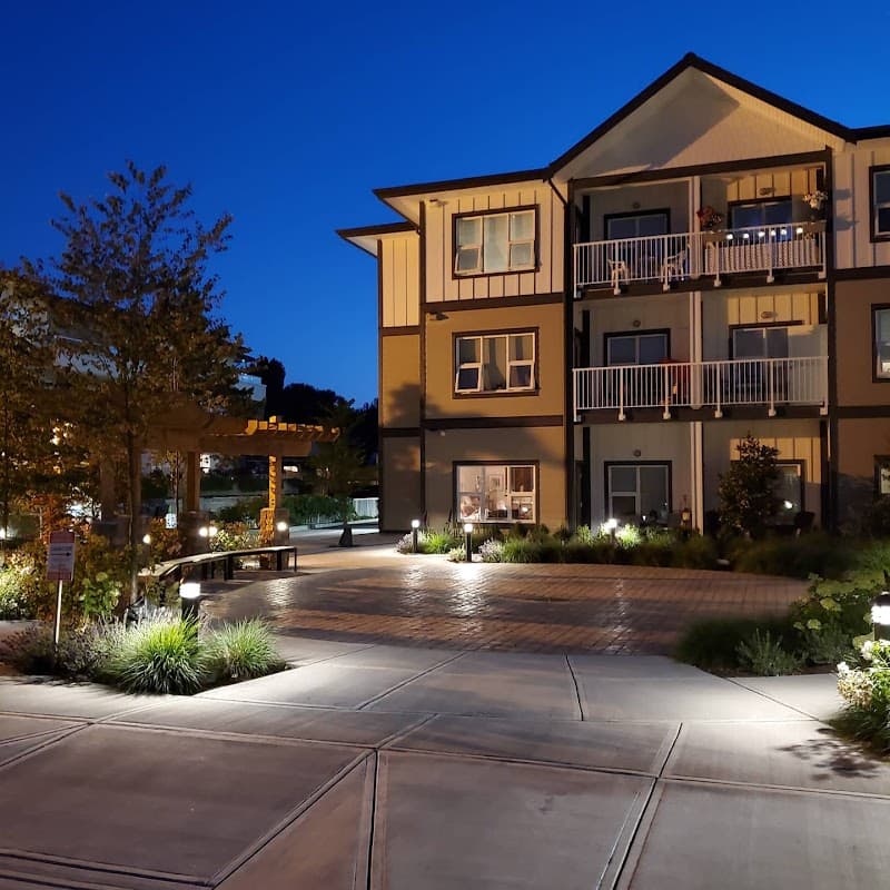 Dogwood Manor - Photo 2