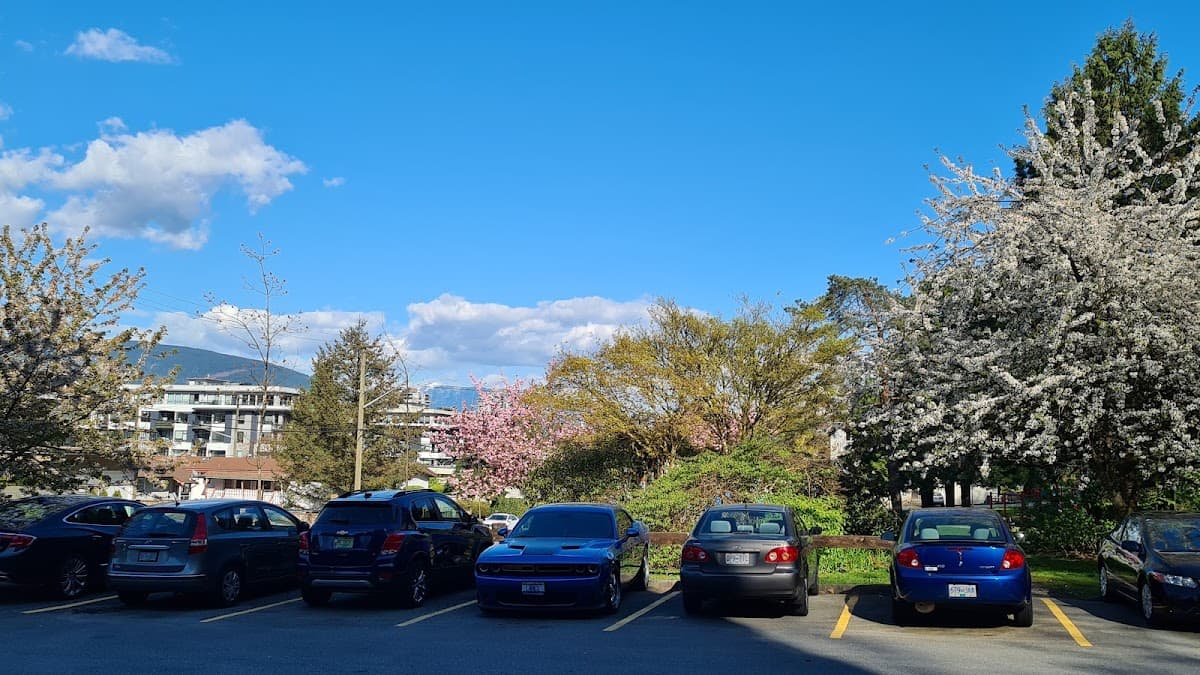 Port Moody Senior Housing Society - Photo 3