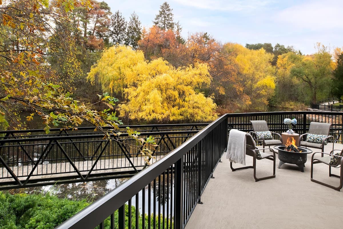 Glynnwood Retirement Home - Photo 3