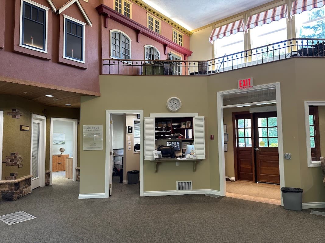 Hallmark On The Park - Photo 3