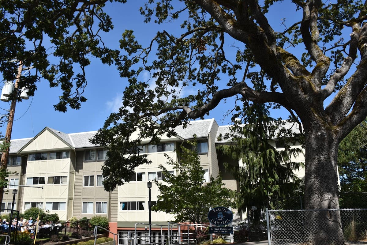 Elgin Gardens - Photo 1