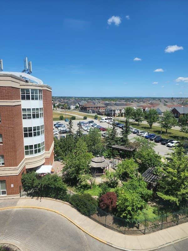 Yee Hong Ho Lai Oi Wan Centre (Markham) 頤康何黎靄雲中心 - Photo 1