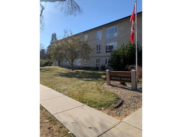 Heritage Manor - Photo 1