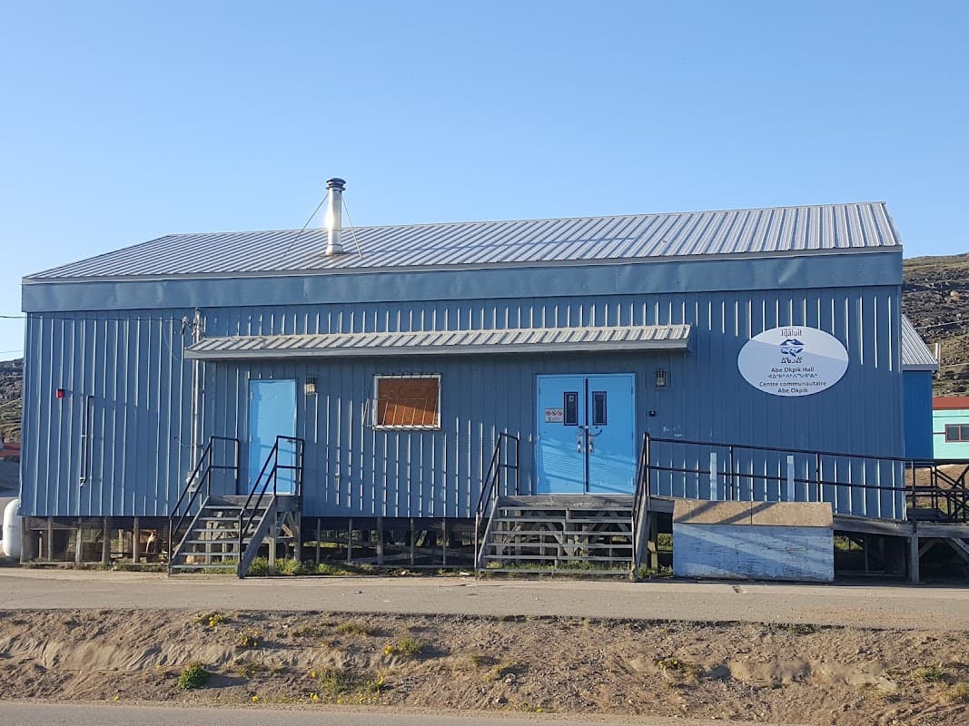 Abe Okpik Community Hall ᐱᙳᐊᕐᕕᒃ - Photo 2