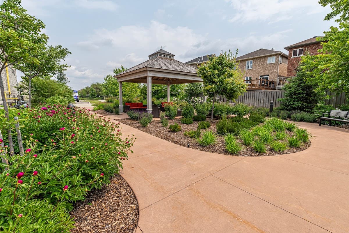Holland Gardens Retirement Residence - Photo 1