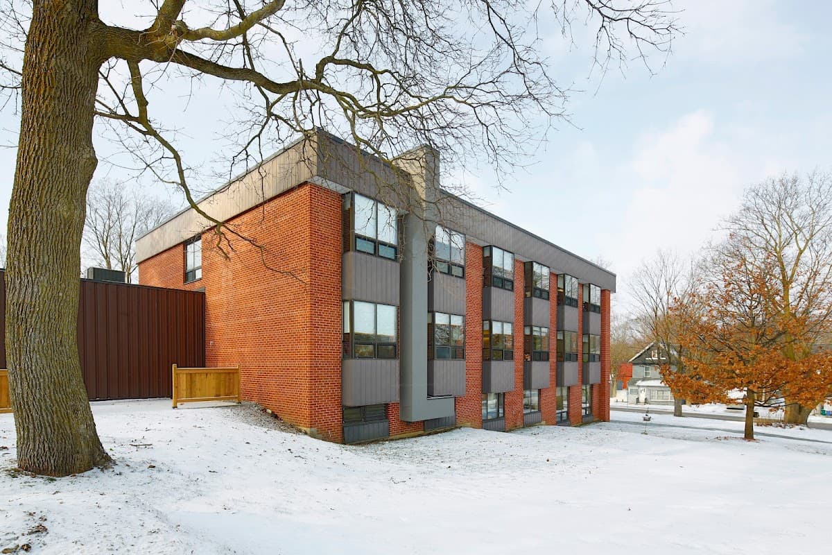 Oak Terrace Long-Term Care Home - Photo 2