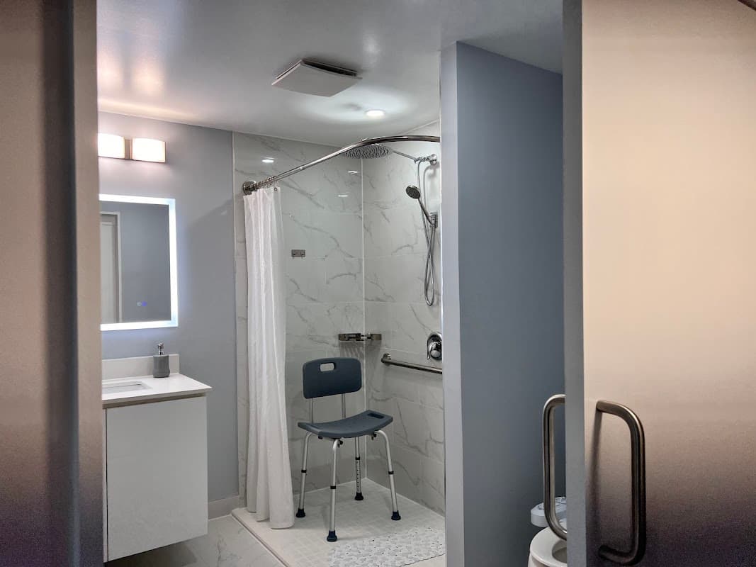 Windsor Place Retirement Residence - Photo 3