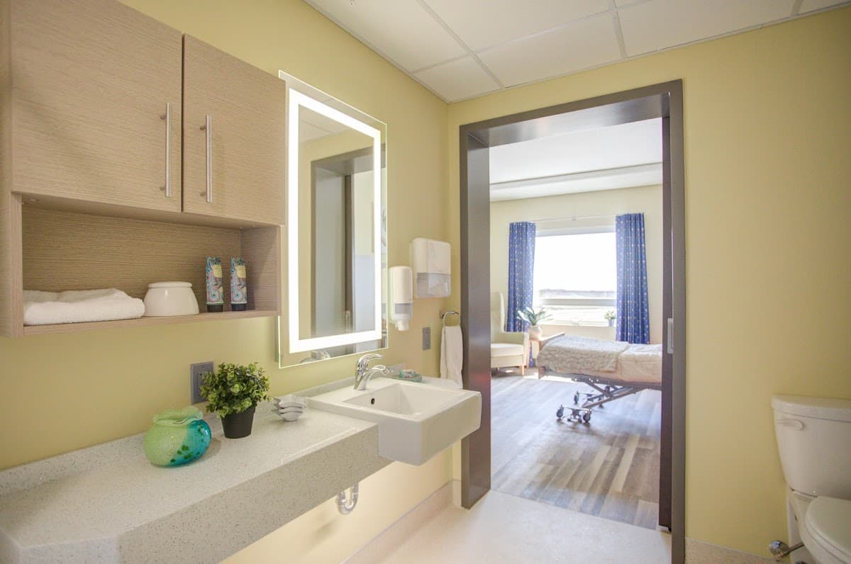 AgeCare SkyPointe - Photo 2