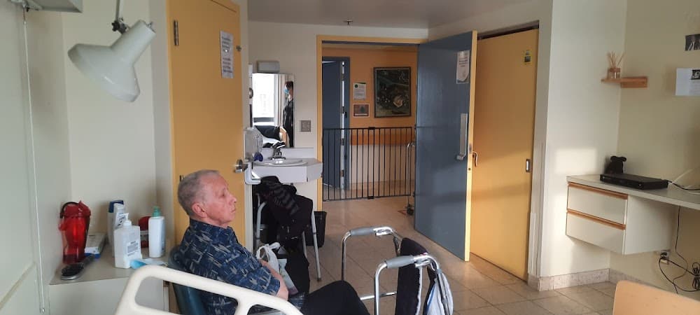 Marcelle-Ferron Nursing Home - Photo 2