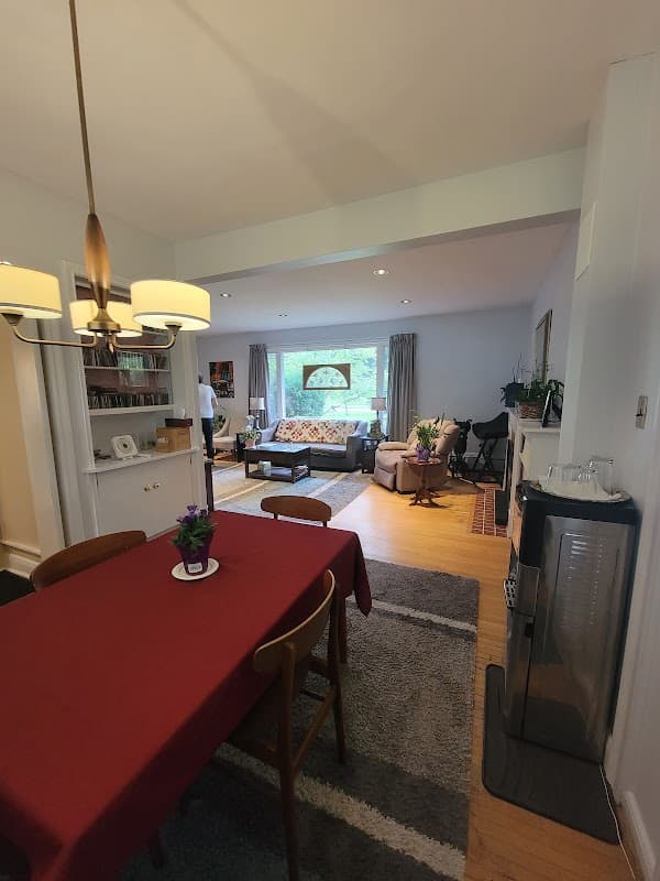 Hill House Hospice - Photo 2