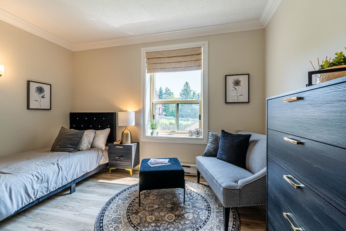 The Richmond Retirement Residence - Photo 2