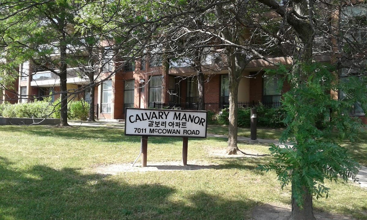 Calvary Manor - Photo 2