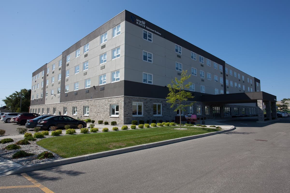 Seacliff Manor Retirement Residence - Photo 3