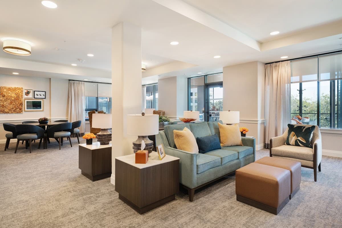 Sunrise at Lonsdale Square - Photo 2