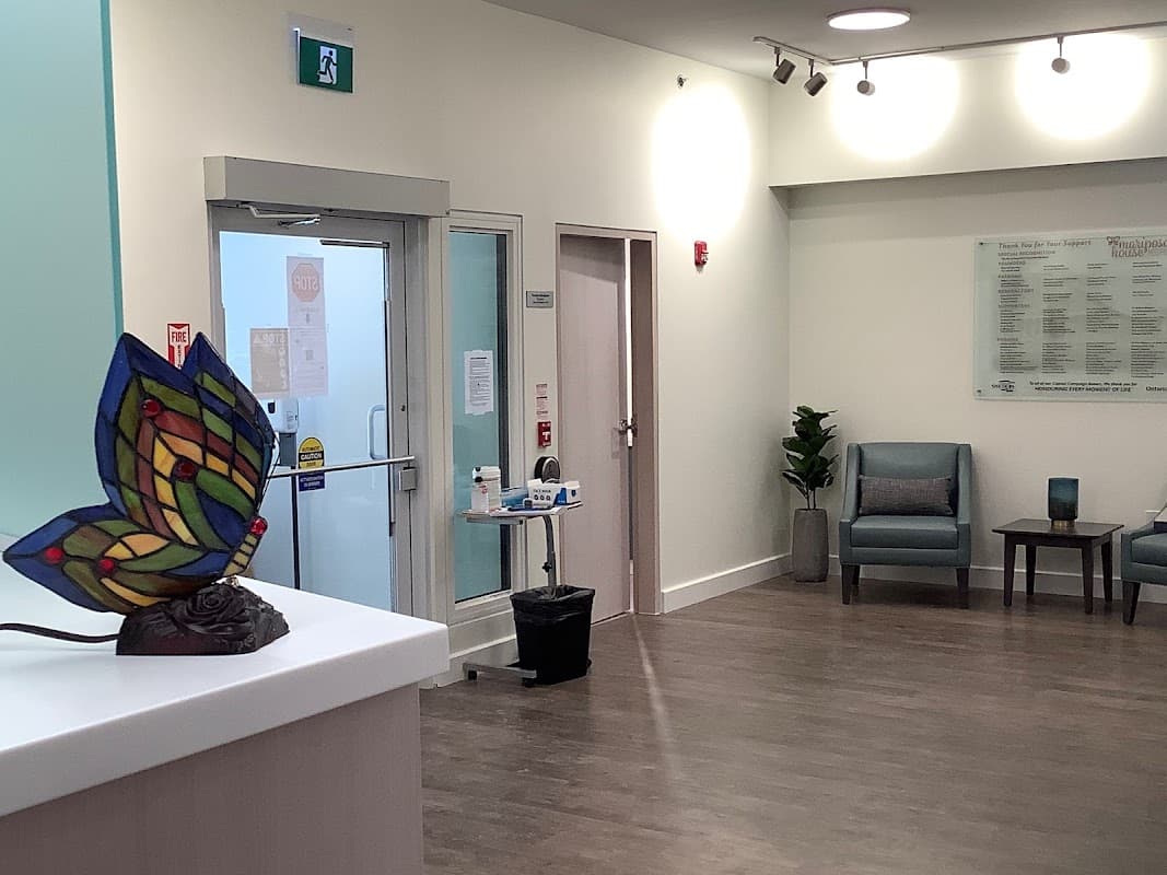 Mariposa House Hospice - Photo 3