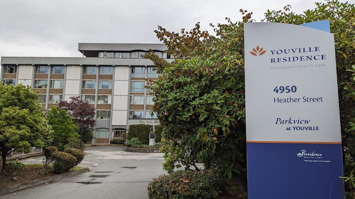 Youville Residence - Photo 2