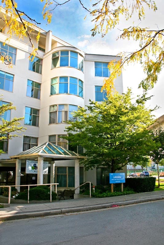 AgeCare Lakeview - Photo 3