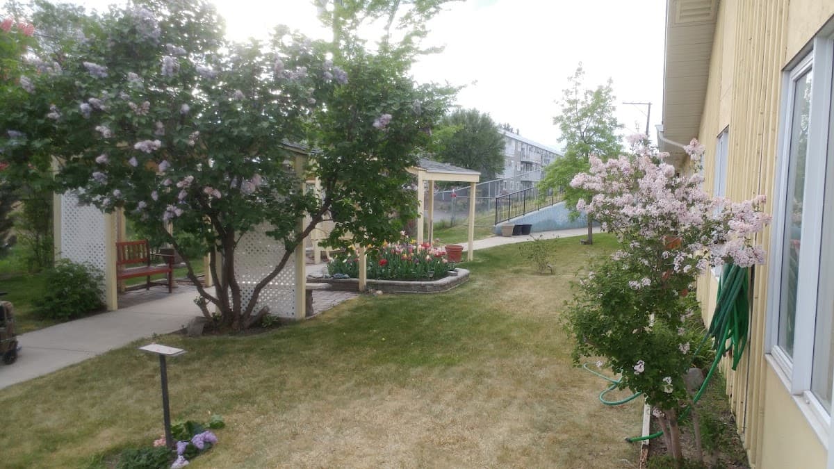 Pine Grove Seniors Community - Photo 2