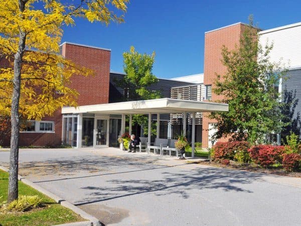 Extendicare Port Hope - Photo 1