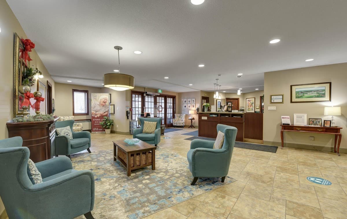 Stone Lodge Retirement Residence - Photo 3