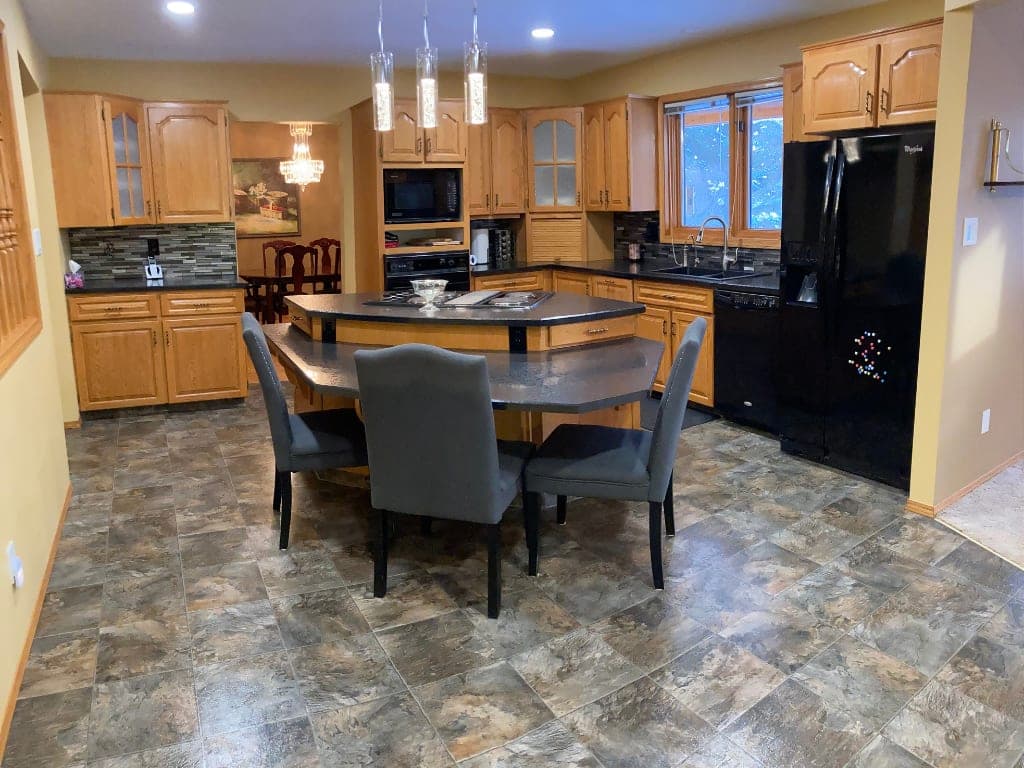SeniorHome.ca - Campbell Care Community Assisted Living