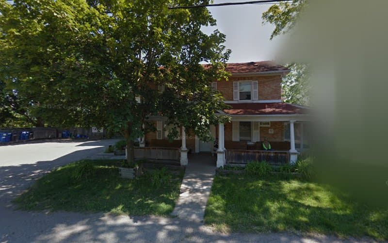 Kingsview Residence - Photo 1