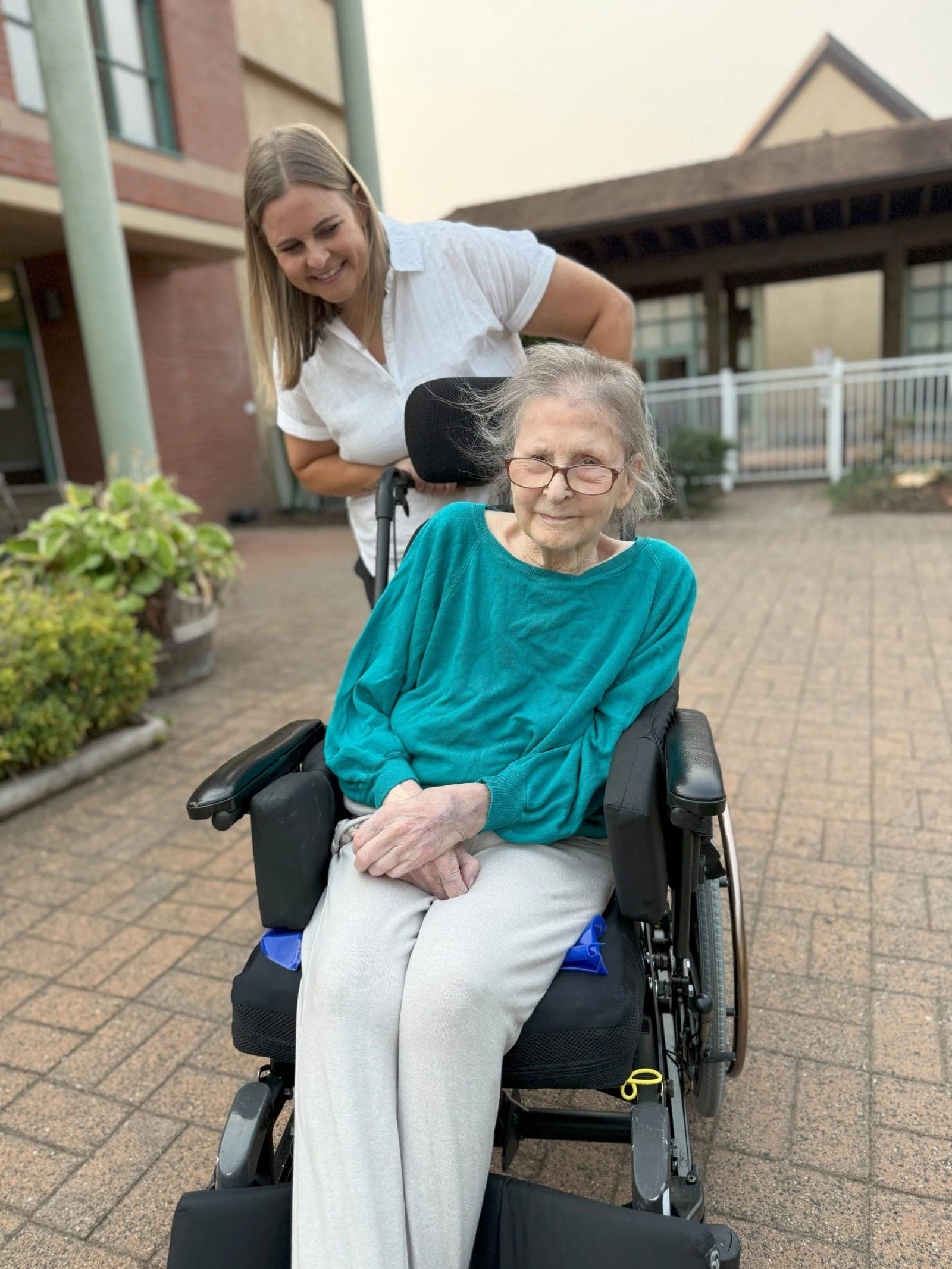 SeniorHome.ca - Easier Days