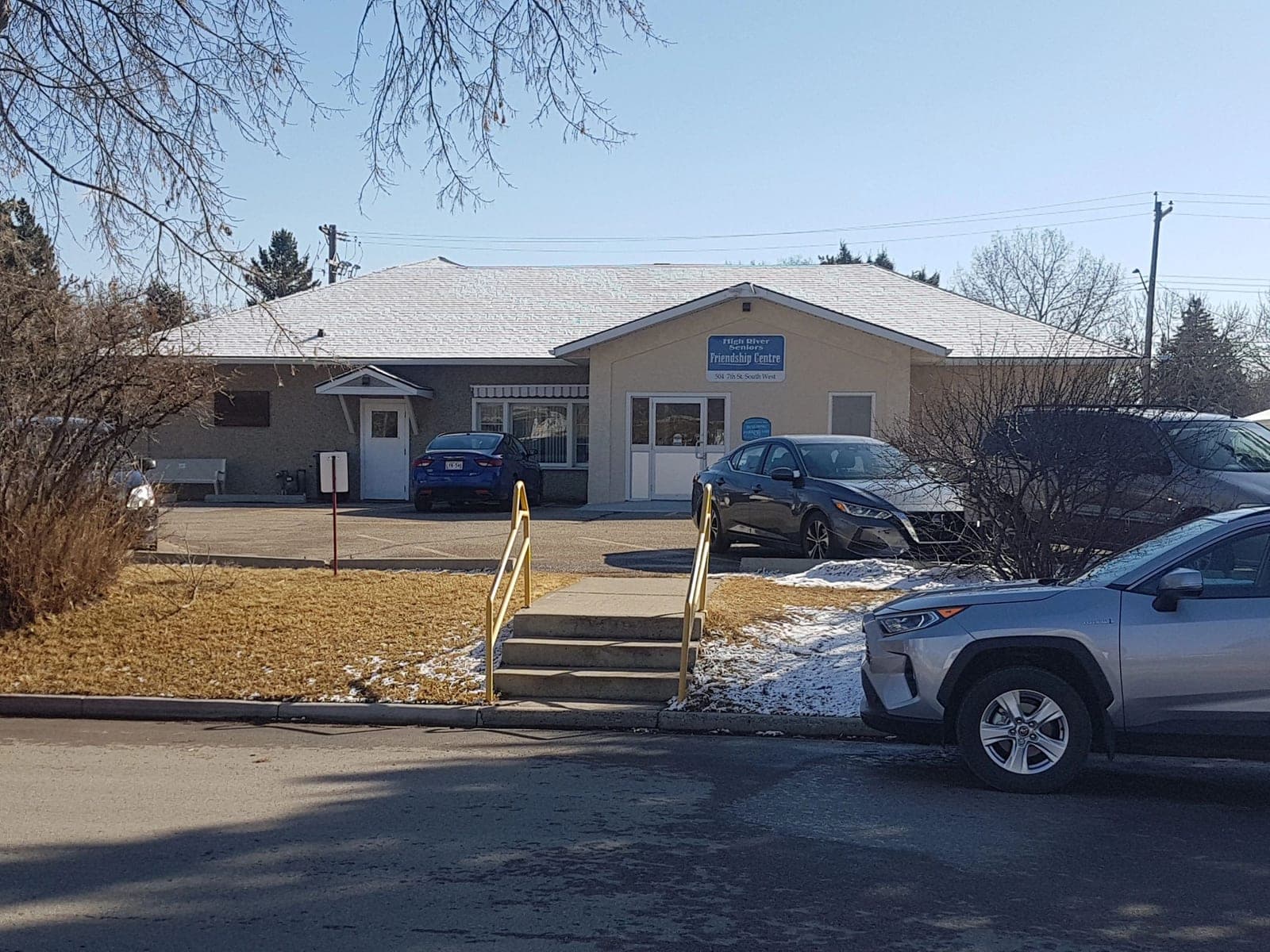 SeniorHome.ca - High River & District Seniors Friendship Centre (55+)