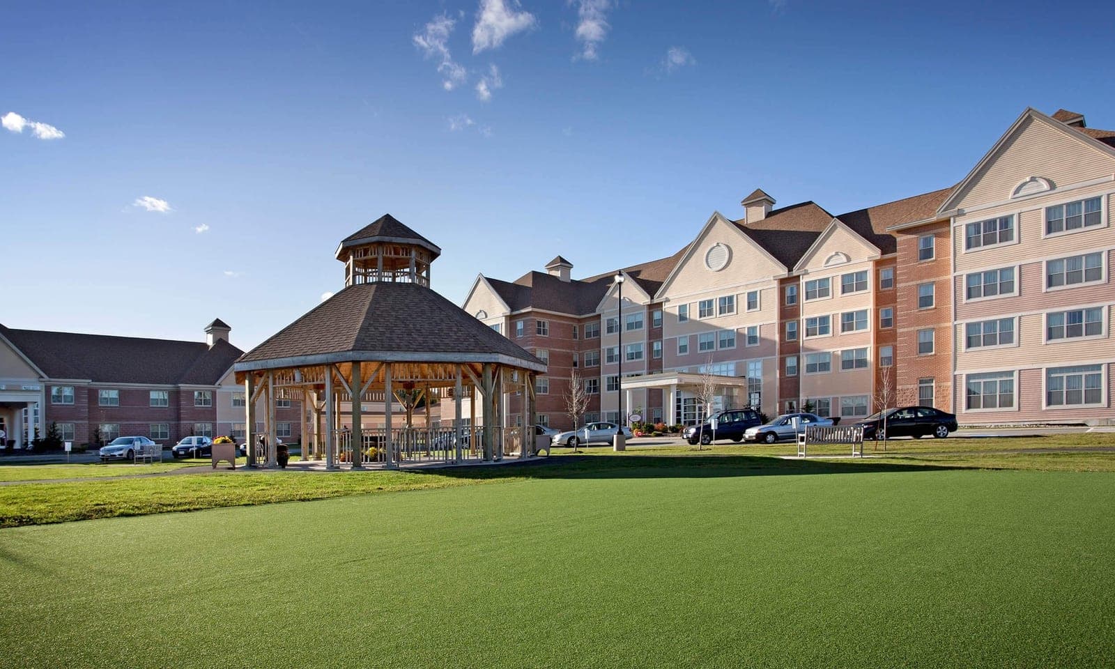 SeniorHome.ca - Shannex parkland