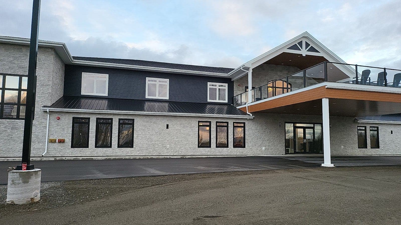 Hollett Retirement Centre (photo: Morgan Desnoyers, via Google)