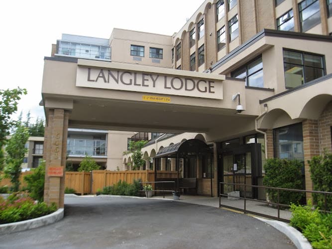Langley Lodge - Photo 1