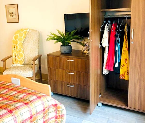 SeniorHome.ca - Silverstone Care Centre