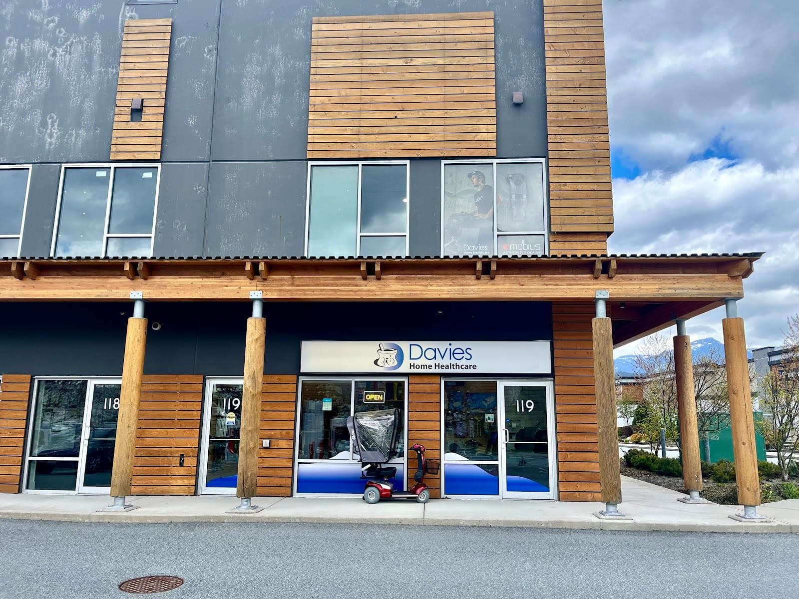 Davies Home Healthcare Squamish (photo: Hermes van Amstel, via Google)