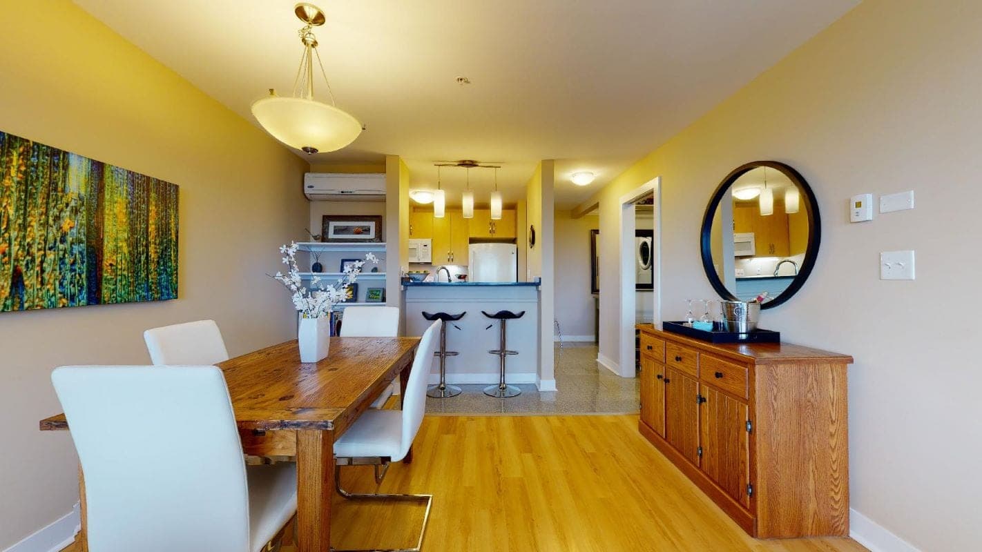 SeniorHome.ca - Woodman’s Grove