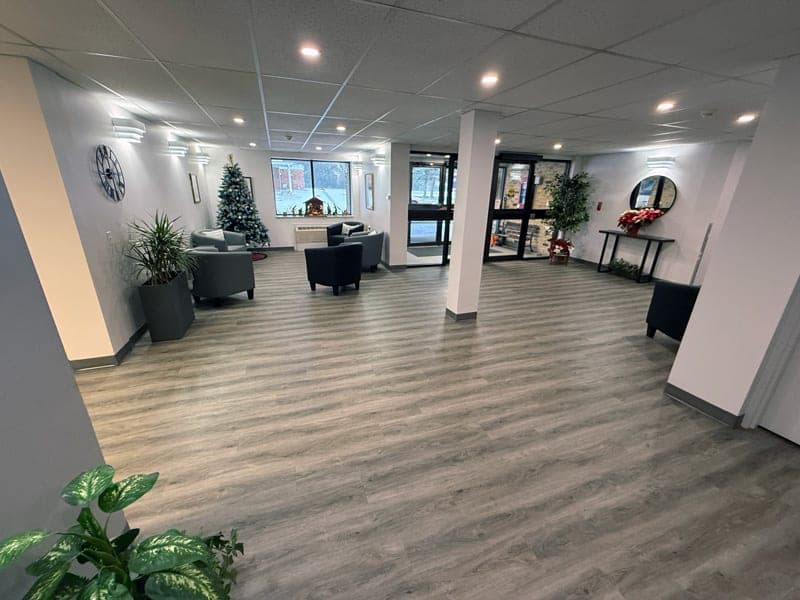 SeniorHome.ca - Royaleigh Non-Profit Residence