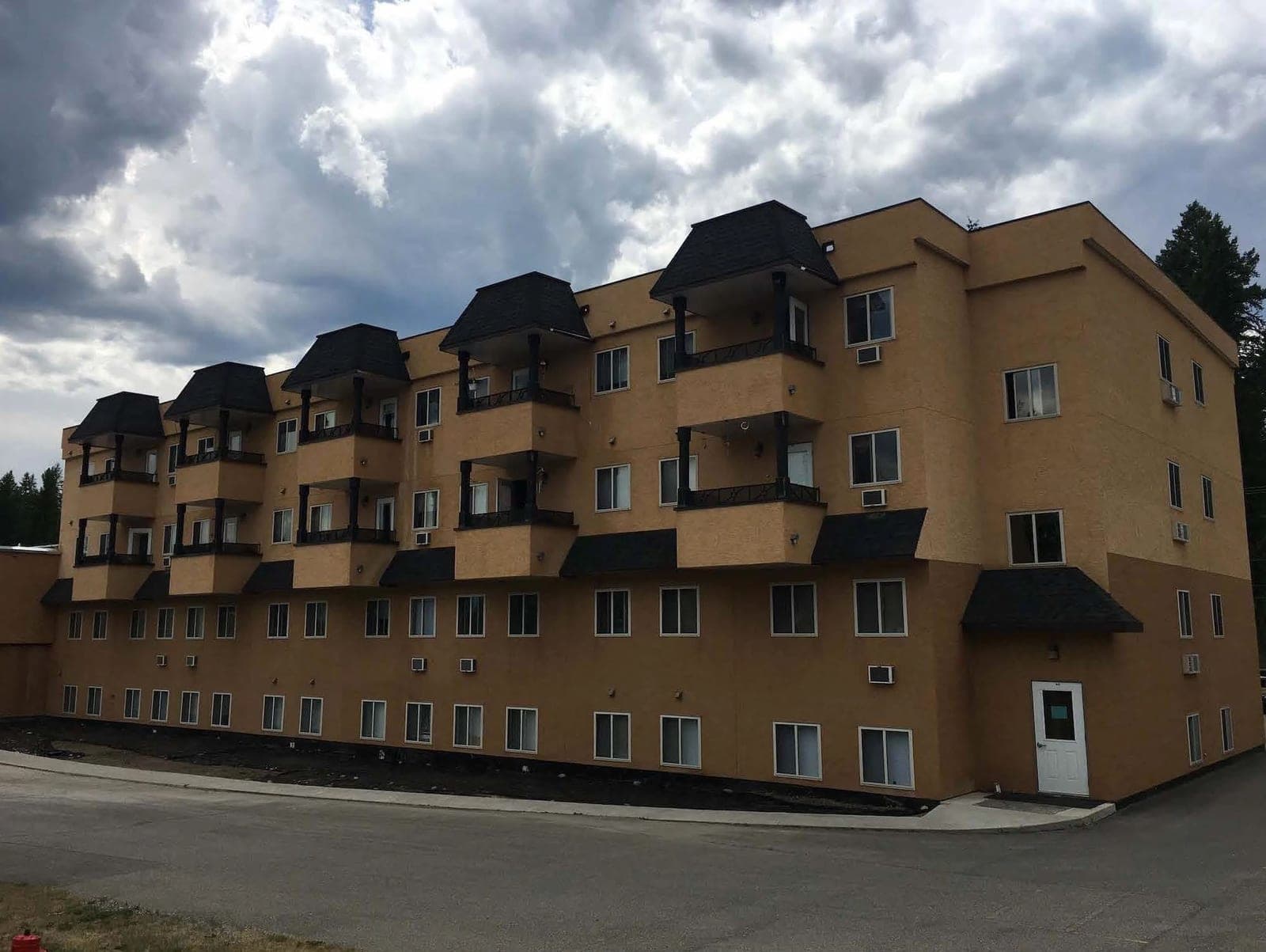 SeniorHome.ca - Kimbrook Manor