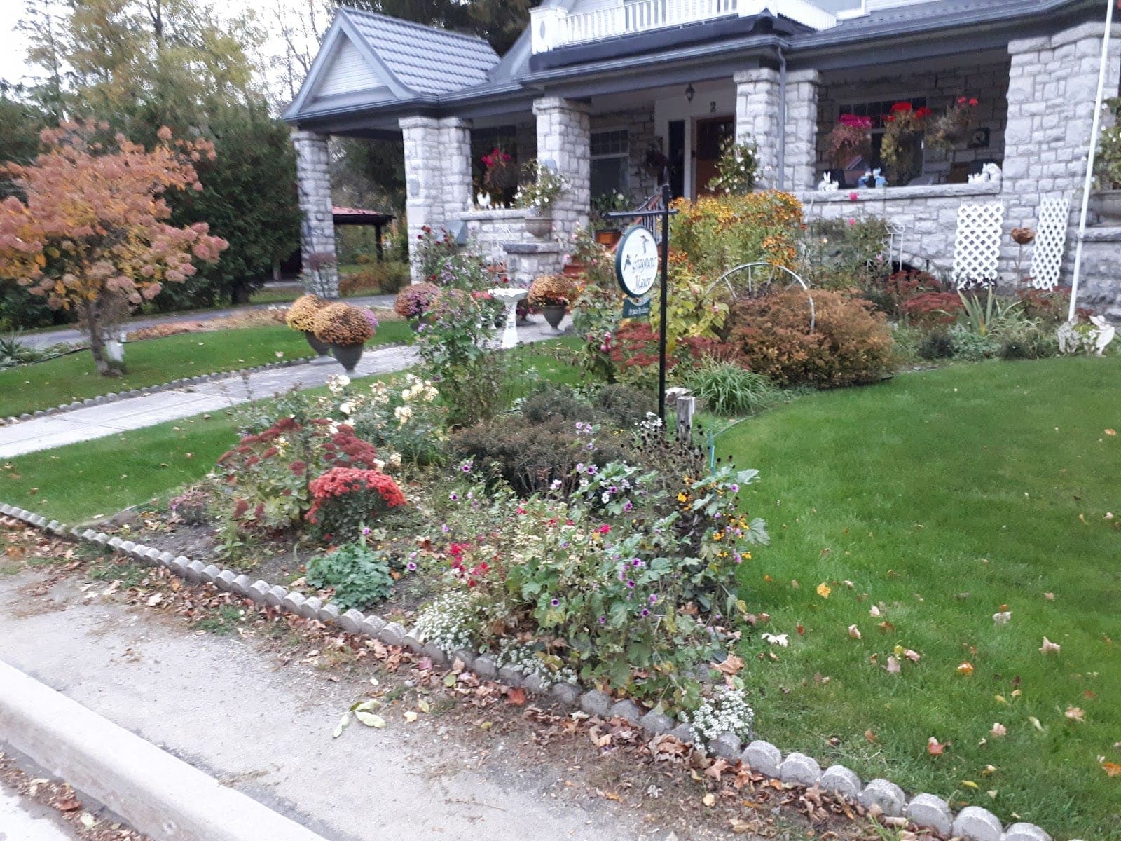 Best Lifestyle Residence (photo: Eric Olson, via Google)